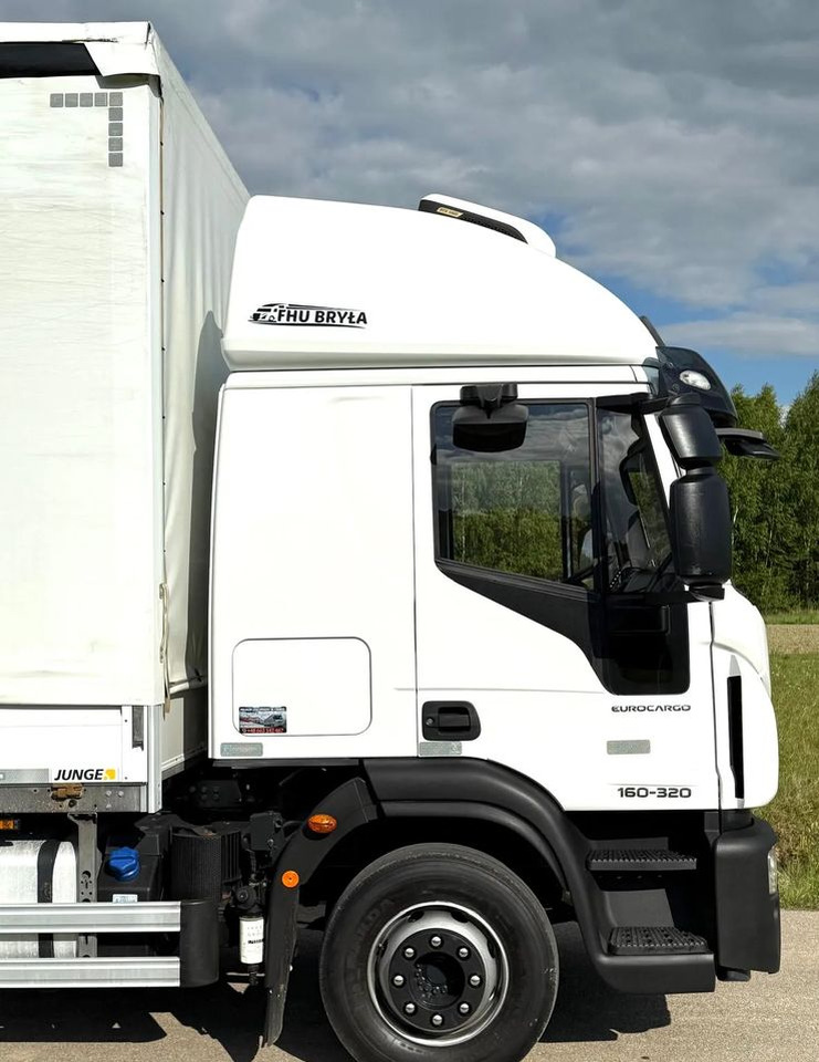 Iveco EUROCARGO 160E320/FIRANKA/WINDA/AUTOMAT/NISKI PRZEBIEG/E6/SPROWADZONY/PIERWSZY WŁAŚCICIEL - Kamion sa ceradom: slika 5 Iveco EUROCARGO 160E320/FIRANKA/WINDA/AUTOMAT/NISKI PRZEBIEG/E6/SPROWADZONY/PIERWSZY WŁAŚCICIEL - Kamion sa ceradom: slika 5