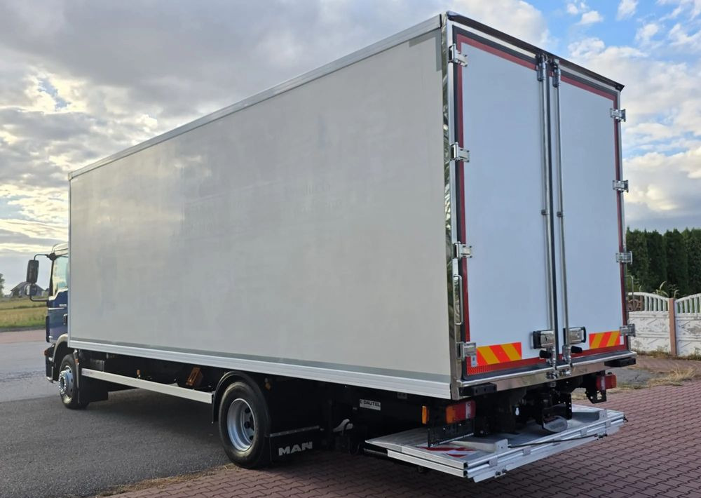 MAN TGM 15.250 / CHŁODNIA / WINDA / 2018 ROK / 230 TYŚ KM / BOCZNE DRZWI / AUTOMAT / SPROWADZONY / E6 / 18  EUROPALET/ - Hladnjača: slika 3 MAN TGM 15.250 / CHŁODNIA / WINDA / 2018 ROK / 230 TYŚ KM / BOCZNE DRZWI / AUTOMAT / SPROWADZONY / E6 / 18  EUROPALET/ - Hladnjača: slika 3