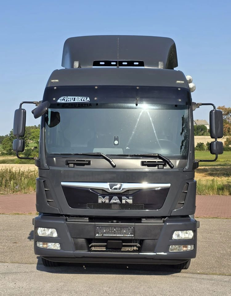 MAN TGM 15.290 / RAMA DO ZABUDOWY / AUTOMAT / SPROWADZONY / E6 / LIFT / ROZSTAW OSI 5.5M / LAWETA / POMOC DROGOWA / STAN BARDZO DOBRY/ - Kamion sa golom šasijom i zatvorenom kabinom: slika 3 MAN TGM 15.290 / RAMA DO ZABUDOWY / AUTOMAT / SPROWADZONY / E6 / LIFT / ROZSTAW OSI 5.5M / LAWETA / POMOC DROGOWA / STAN BARDZO DOBRY/ - Kamion sa golom šasijom i zatvorenom kabinom: slika 3