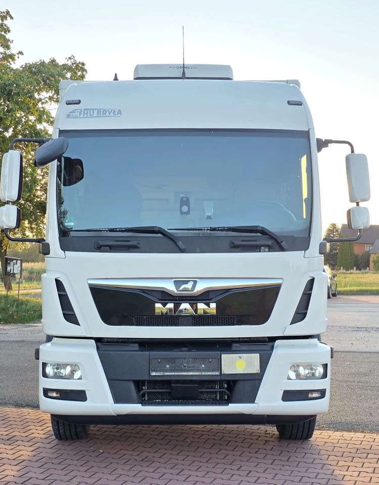 MAN TGM 15.290 / TGL / KONTENER / IZOTERMA / WINDA / KLIMA POSTOJOWA / 2019R / EURO 6 / PEŁEN SERWIS / 8200KG ŁADOWNOŚĆ / SPROWADZONY / ZADBANY / JAK NOWY / KSIĄŻKA SERWISOWA / E6 / 18 PALET - Kamion sa zatvorenim sandukom: slika 5 MAN TGM 15.290 / TGL / KONTENER / IZOTERMA / WINDA / KLIMA POSTOJOWA / 2019R / EURO 6 / PEŁEN SERWIS / 8200KG ŁADOWNOŚĆ / SPROWADZONY / ZADBANY / JAK NOWY / KSIĄŻKA SERWISOWA / E6 / 18 PALET - Kamion sa zatvorenim sandukom: slika 5