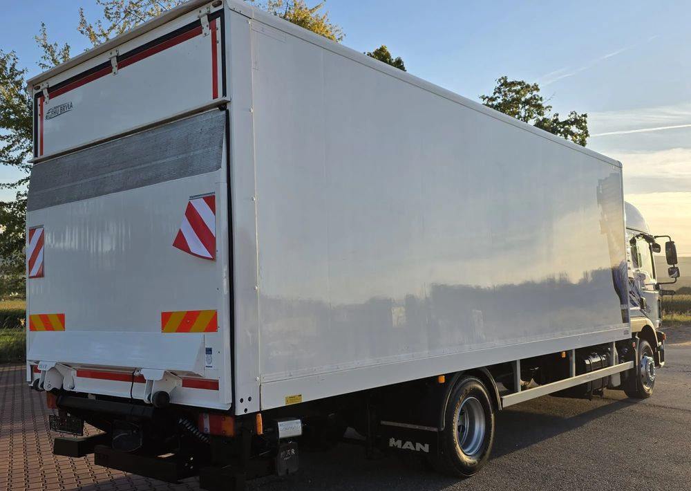 MAN TGM 15.290 / TGL / KONTENER / IZOTERMA / WINDA / KLIMA POSTOJOWA / 2019R / EURO 6 / PEŁEN SERWIS / 8200KG ŁADOWNOŚĆ / SPROWADZONY / ZADBANY / JAK NOWY / KSIĄŻKA SERWISOWA / E6 / 18 PALET - Kamion sa zatvorenim sandukom: slika 5 MAN TGM 15.290 / TGL / KONTENER / IZOTERMA / WINDA / KLIMA POSTOJOWA / 2019R / EURO 6 / PEŁEN SERWIS / 8200KG ŁADOWNOŚĆ / SPROWADZONY / ZADBANY / JAK NOWY / KSIĄŻKA SERWISOWA / E6 / 18 PALET - Kamion sa zatvorenim sandukom: slika 5