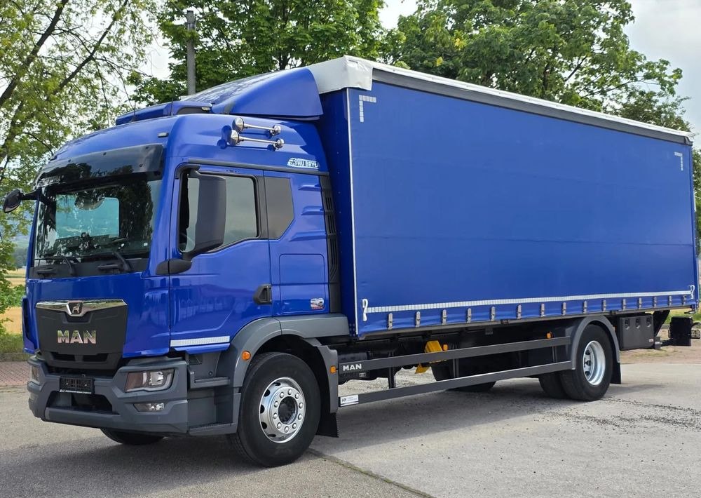 MAN TGM 18.320 / 18.290 / NOWY MODEL / E6 / 20PALET / 9200 ŁADOWNOŚĆ / SERWISOWANY / NISKI PRZEBIEG / WINDA / FIRANKA / SPROWADZONY / 2021 / NISKI PRZEBIEG /PIERWSZY WŁAŚCICIEL/ - Kamion sa ceradom: slika 2 MAN TGM 18.320 / 18.290 / NOWY MODEL / E6 / 20PALET / 9200 ŁADOWNOŚĆ / SERWISOWANY / NISKI PRZEBIEG / WINDA / FIRANKA / SPROWADZONY / 2021 / NISKI PRZEBIEG /PIERWSZY WŁAŚCICIEL/ - Kamion sa ceradom: slika 2