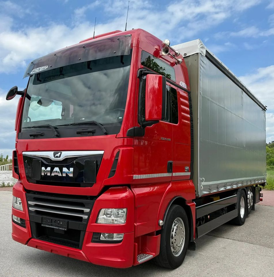 MAN TGX 26.500/LIFT/6X2/KLIMA POSTOJOWA/18PALET/E6/FIRANKA/WINDA/NISKI PRZEBIEG/JEDEN WŁAŚCICIEL/PODWIESZANA OŚ - Kamion sa ceradom: slika 2 MAN TGX 26.500/LIFT/6X2/KLIMA POSTOJOWA/18PALET/E6/FIRANKA/WINDA/NISKI PRZEBIEG/JEDEN WŁAŚCICIEL/PODWIESZANA OŚ - Kamion sa ceradom: slika 2