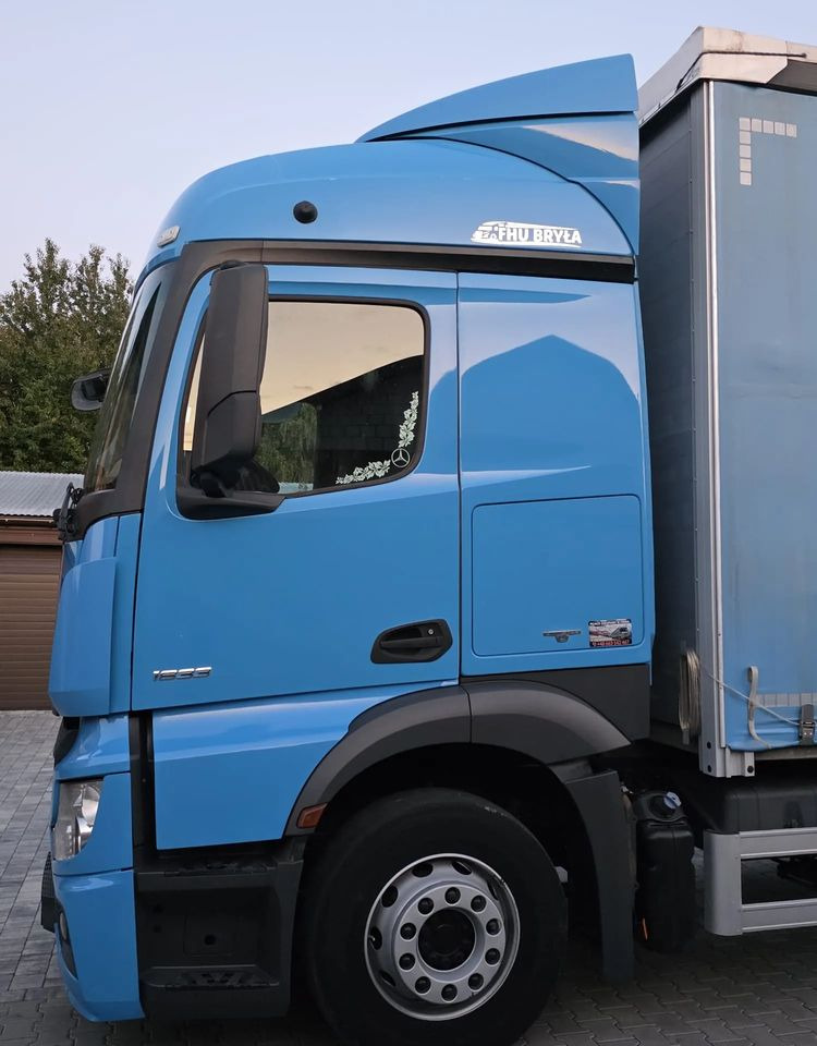 Mercedes-Benz ACTROS 1833 / FIRANKA/ WINDA / 22PALETY / 8760 ŁADOWNOŚĆ / AUTOMAT / DUŻY SILNIK / SYPIALKA / - Kamion sa ceradom: slika 5 Mercedes-Benz ACTROS 1833 / FIRANKA/ WINDA / 22PALETY / 8760 ŁADOWNOŚĆ / AUTOMAT / DUŻY SILNIK / SYPIALKA / - Kamion sa ceradom: slika 5