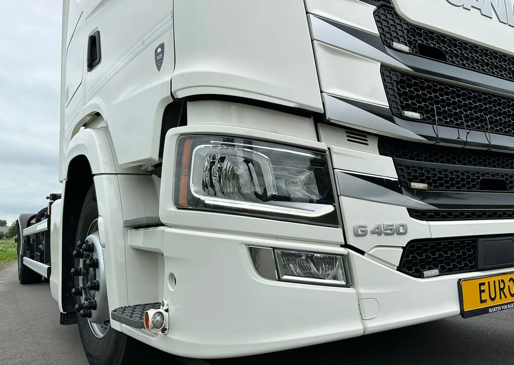 Scania G450 / G410 / BDF / RAMA / E6 / CAŁA NA PODUSZKACH / ROZSTAW OSI 5.5M / LAWETA / DO ŻYWCA / DO BYDŁA / SKÓRY / DO ZABUDOWY / SPROWADZONA - Kamion sa golom šasijom i zatvorenom kabinom: slika 5 Scania G450 / G410 / BDF / RAMA / E6 / CAŁA NA PODUSZKACH / ROZSTAW OSI 5.5M / LAWETA / DO ŻYWCA / DO BYDŁA / SKÓRY / DO ZABUDOWY / SPROWADZONA - Kamion sa golom šasijom i zatvorenom kabinom: slika 5