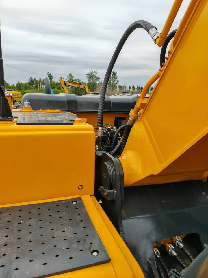 Hyundai Hyundai 220 LC-9 S - Bager guseničar: slika 2 Hyundai Hyundai 220 LC-9 S - Bager guseničar: slika 2