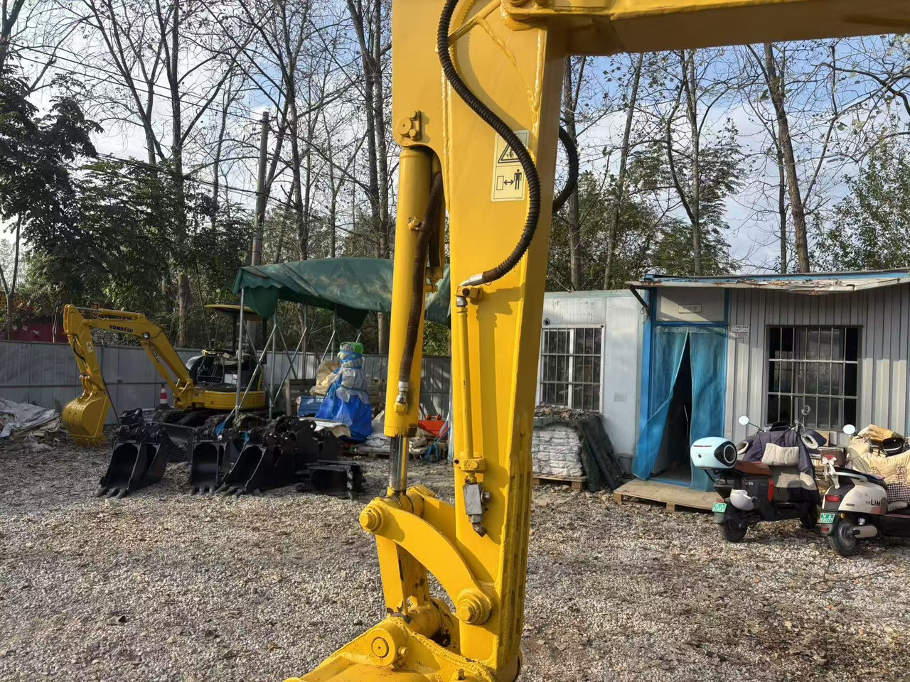 KOMATSU PC55MR-3 - Mini bager: slika 4 KOMATSU PC55MR-3 - Mini bager: slika 4