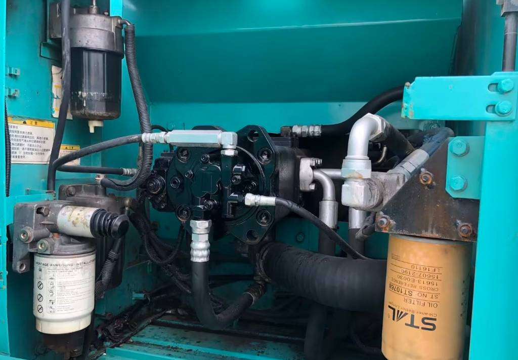 Bager guseničar Kobelco SK 210-8: slika 8