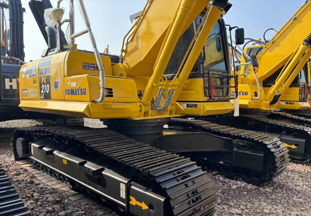 Komatsu PC 210 LC-8 - Bager guseničar: slika 2 Komatsu PC 210 LC-8 - Bager guseničar: slika 2