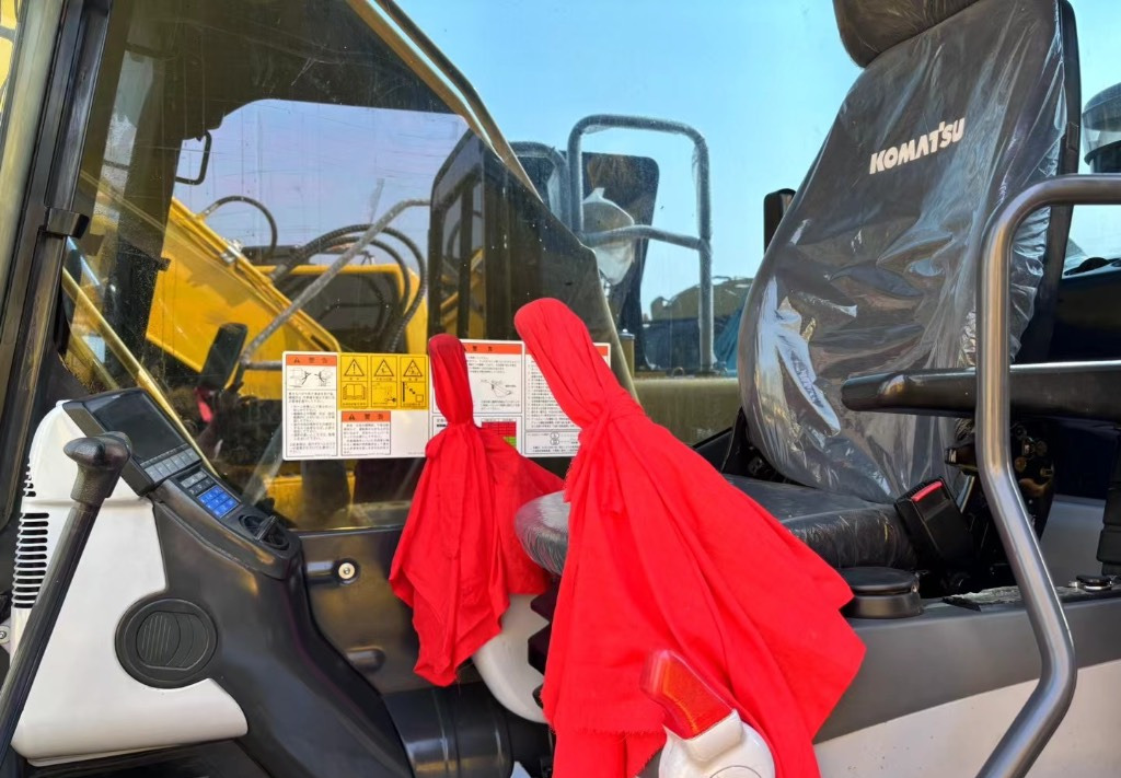 Komatsu PC 210 LC-8 - Bager guseničar: slika 5 Komatsu PC 210 LC-8 - Bager guseničar: slika 5