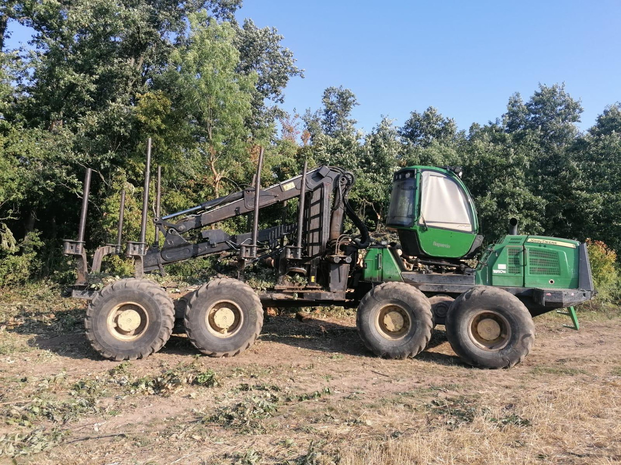 JOHN DEERE 1910E - Prevoznik: slika 1 JOHN DEERE 1910E - Prevoznik: slika 1