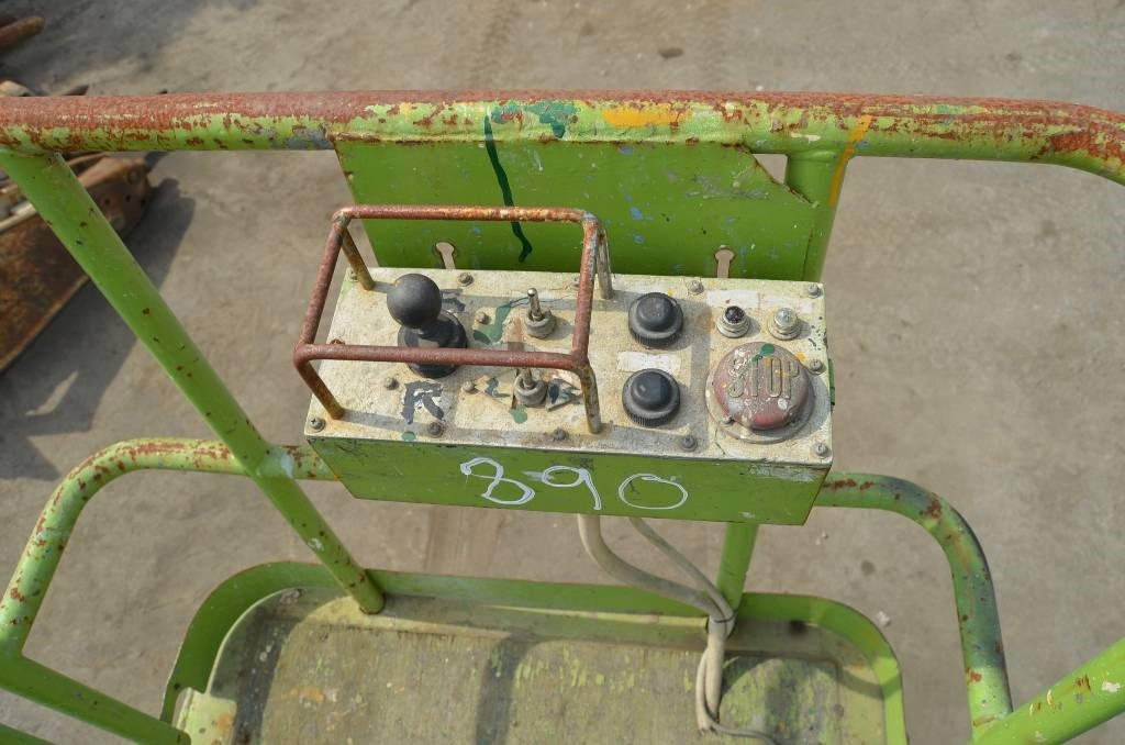 Aichi RV 041 - Lift u obliku makaza: slika 5 Aichi RV 041 - Lift u obliku makaza: slika 5