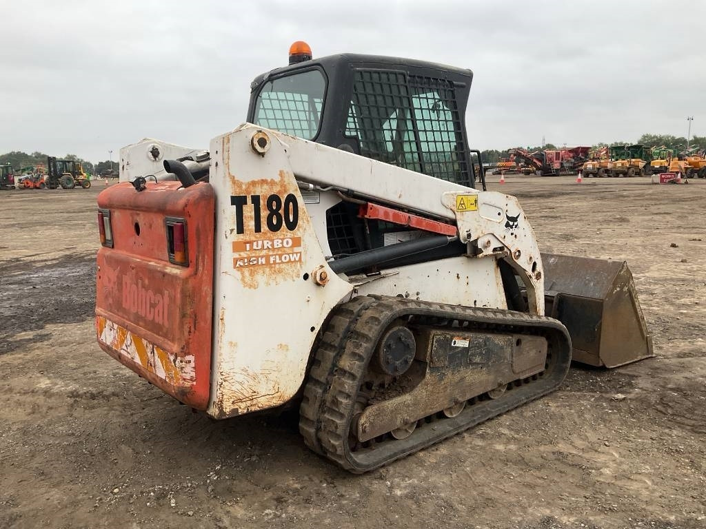 Bobcat T 180 - Mini utovarivač: slika 4 Bobcat T 180 - Mini utovarivač: slika 4