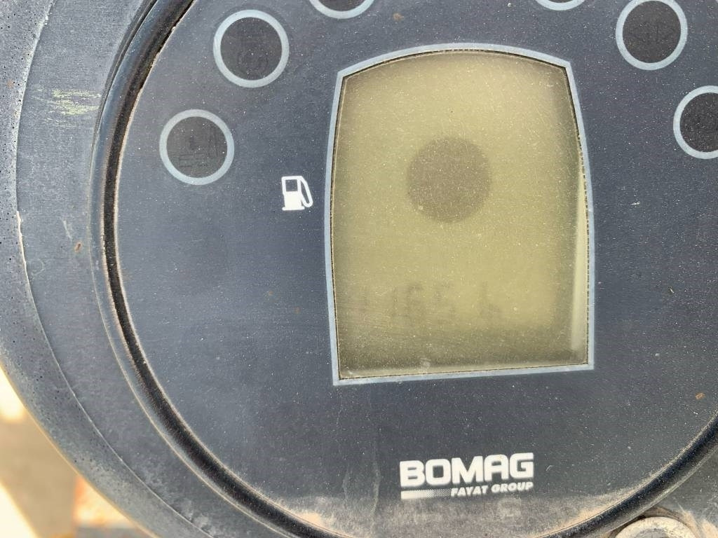 Valjak za puteve Bomag BW 100 AD-4: slika 9