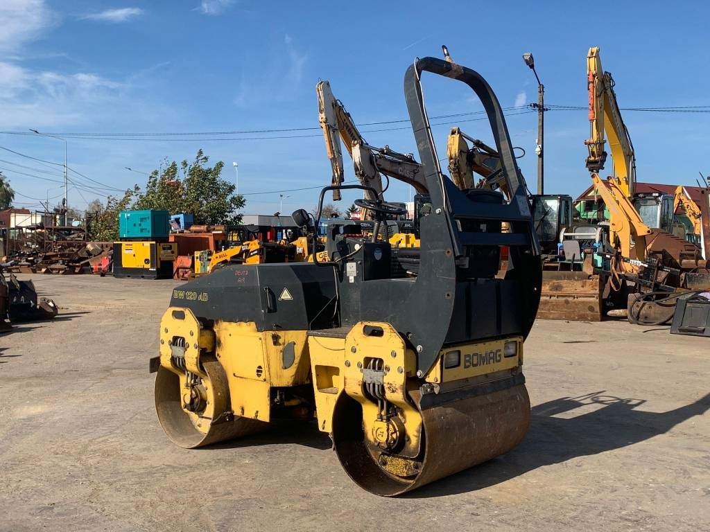 Lizing Bomag BW 120 AD-3  Bomag BW 120 AD-3: slika 6