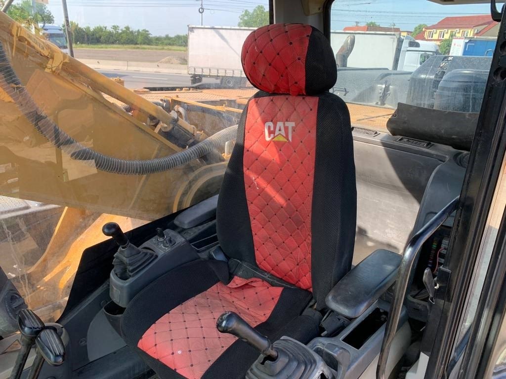 Bager guseničar CAT 336D2: slika 14