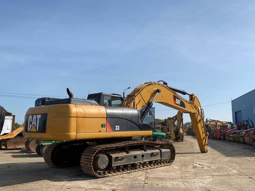 Bager guseničar CAT 336D2: slika 10