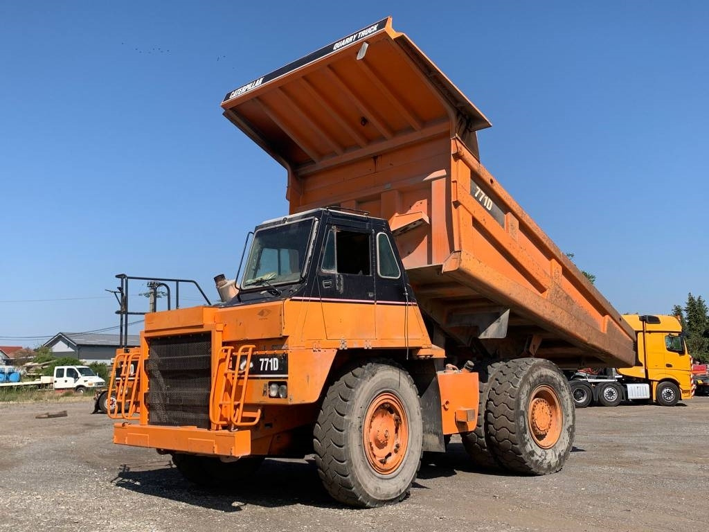 CAT 771 D  - Kiper sa krutom šasijom/ Kiper za kamen: slika 2 CAT 771 D  - Kiper sa krutom šasijom/ Kiper za kamen: slika 2