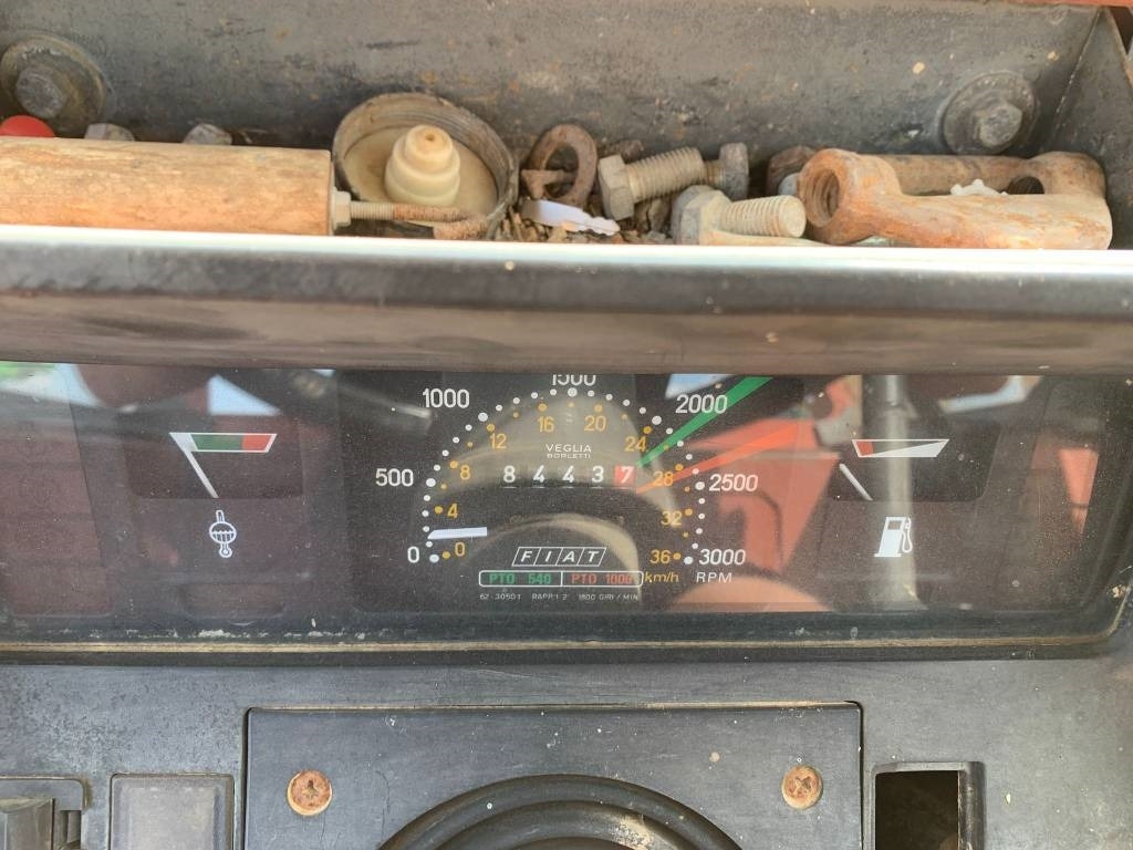 Traktor Fiat 80-90 DT: slika 9 Traktor Fiat 80-90 DT: slika 9