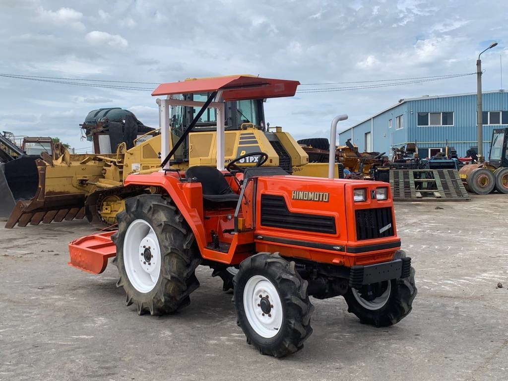 Hinomoto BD150 - Traktor: slika 1 Hinomoto BD150 - Traktor: slika 1