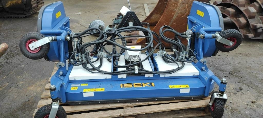 Iseki THM 3000B - Kosačica: slika 1 Iseki THM 3000B - Kosačica: slika 1