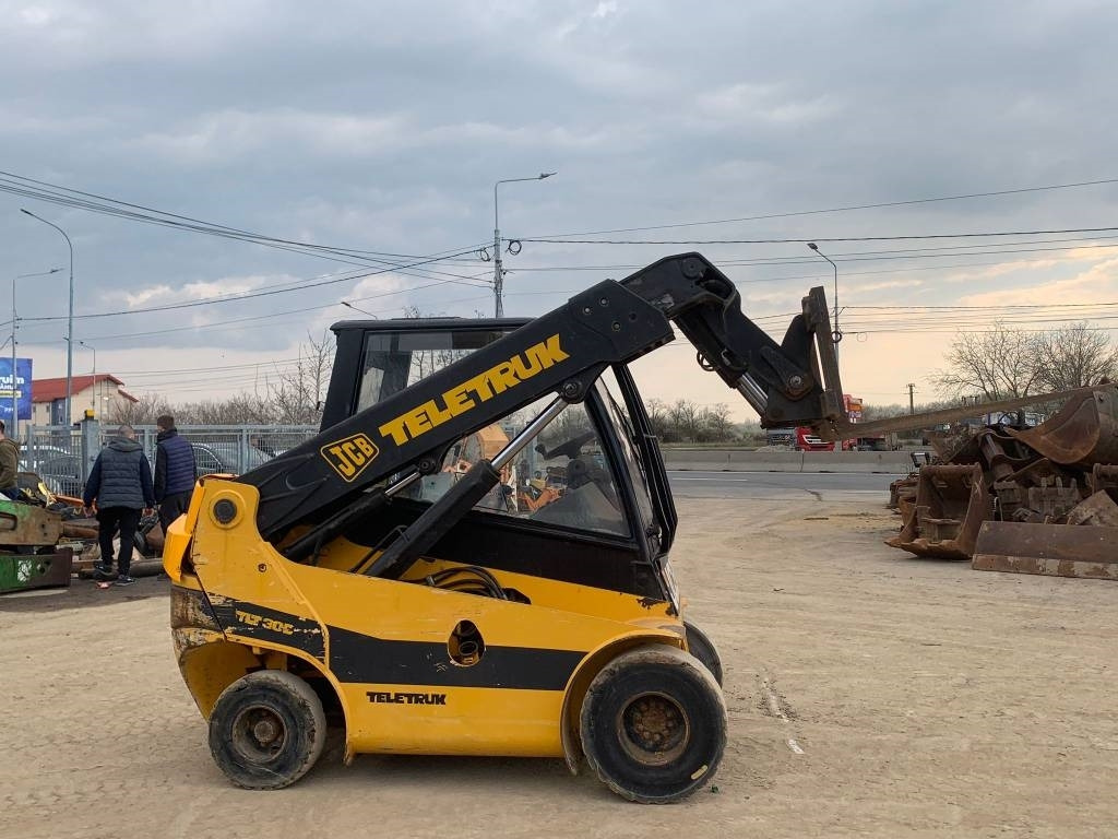 JCB TLT 30 D - Teleskopski upravljač: slika 5 JCB TLT 30 D - Teleskopski upravljač: slika 5