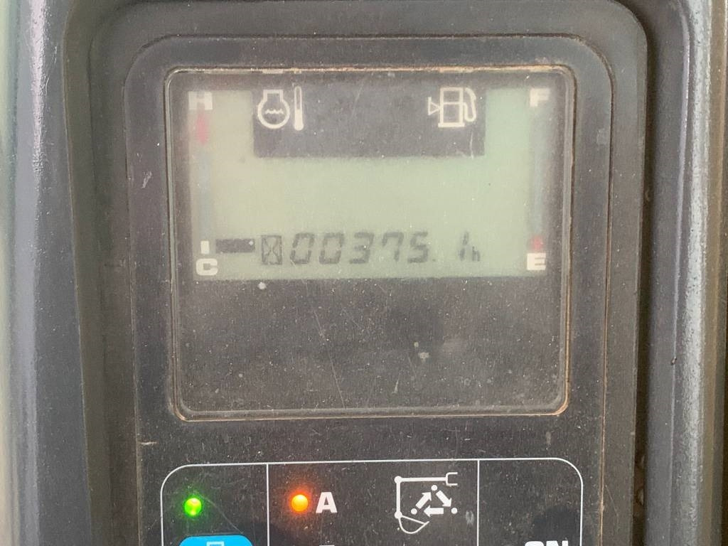 Bager guseničar Komatsu PC 130: slika 10 Bager guseničar Komatsu PC 130: slika 10