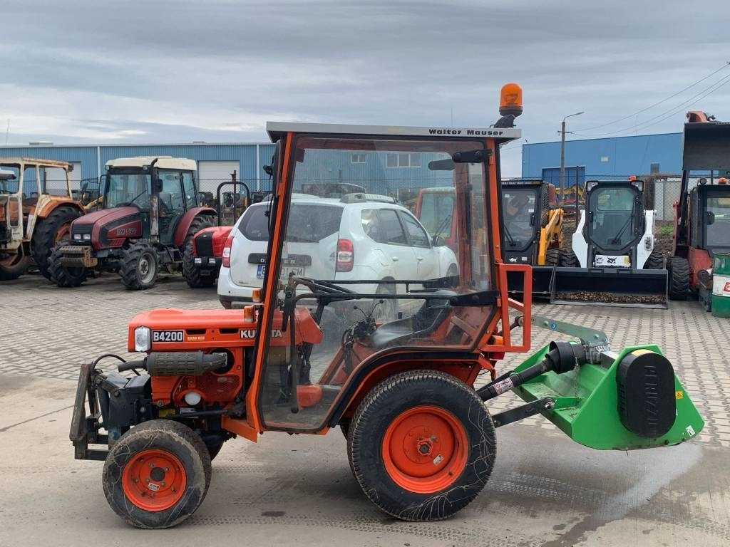 Kubota B 4200 - Traktor: slika 2 Kubota B 4200 - Traktor: slika 2