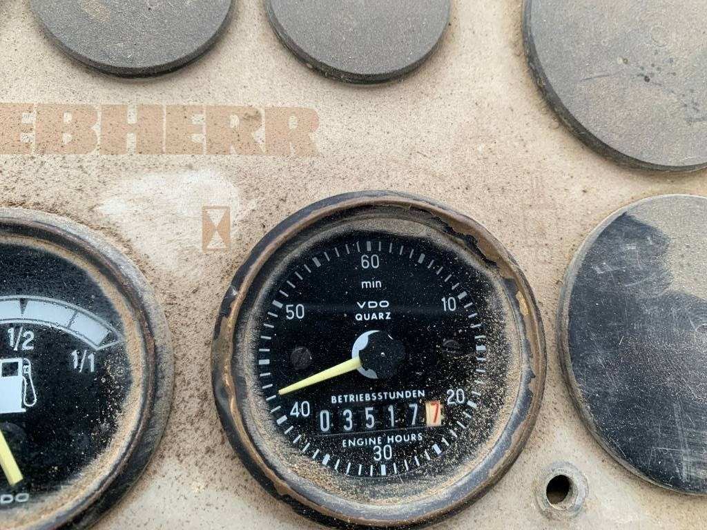 Utovarivač guseničar Liebherr LR 621B: slika 9 Utovarivač guseničar Liebherr LR 621B: slika 9