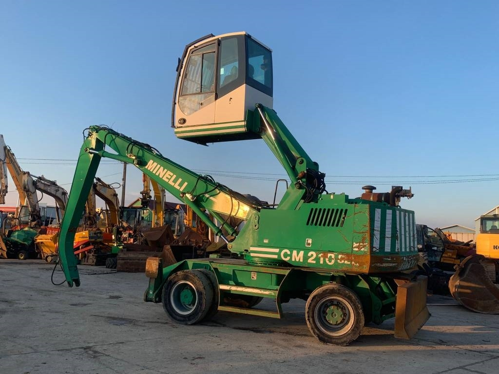 Minelli CM210 - Bager točkaš: slika 3 Minelli CM210 - Bager točkaš: slika 3