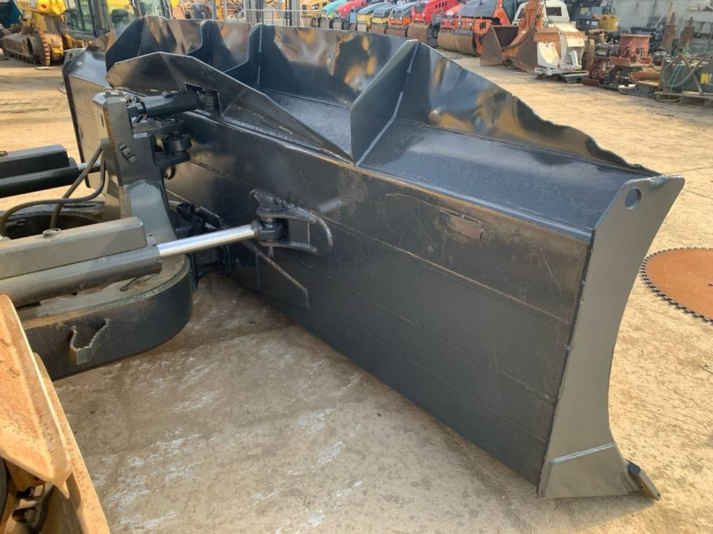 Buldožer New Holland D 150: slika 10