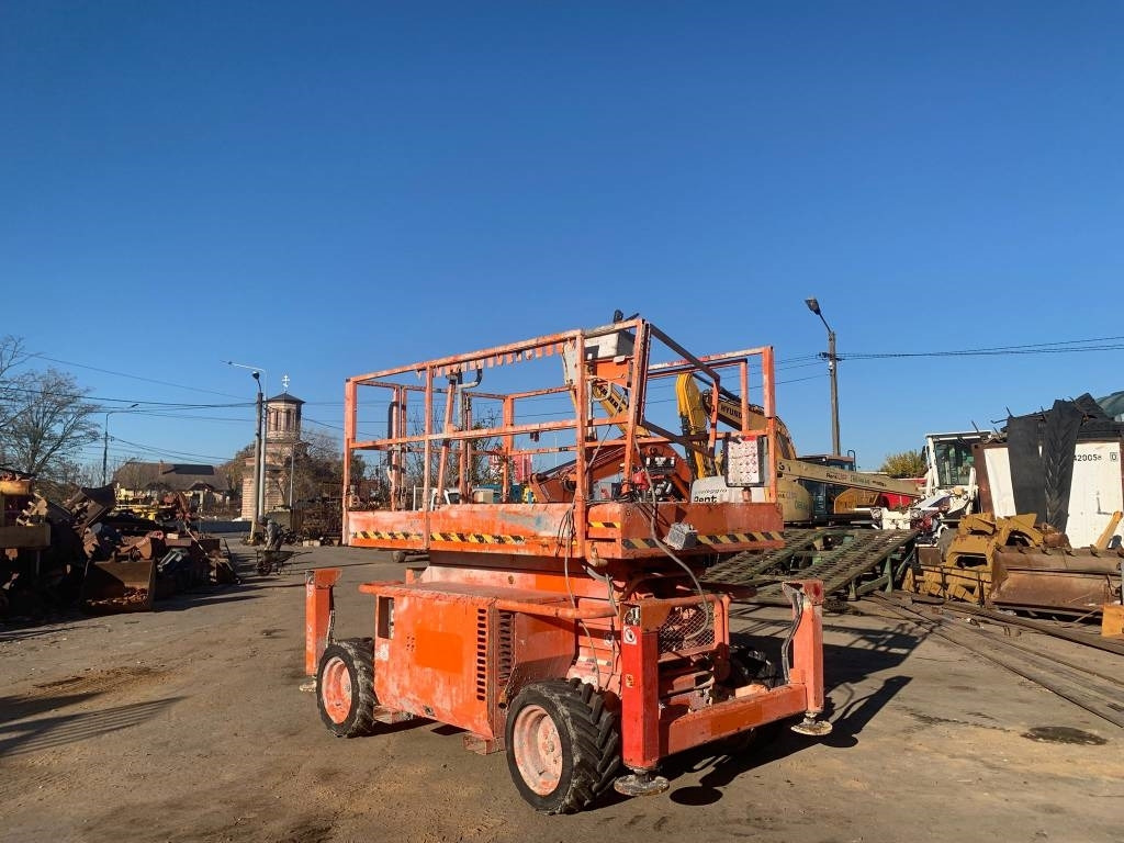 SkyJack SJ 6832 RT - Lift u obliku makaza: slika 4 SkyJack SJ 6832 RT - Lift u obliku makaza: slika 4