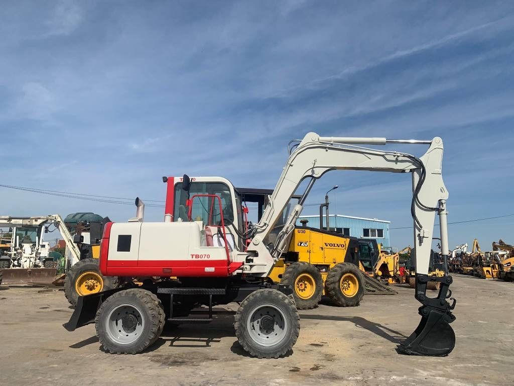 Takeuchi TB070W - Bager točkaš: slika 3 Takeuchi TB070W - Bager točkaš: slika 3