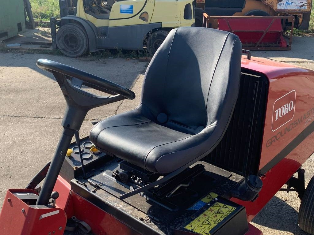 Lizing Toro Groundmaster 228D Toro Groundmaster 228D: slika 8 Lizing Toro Groundmaster 228D Toro Groundmaster 228D: slika 8