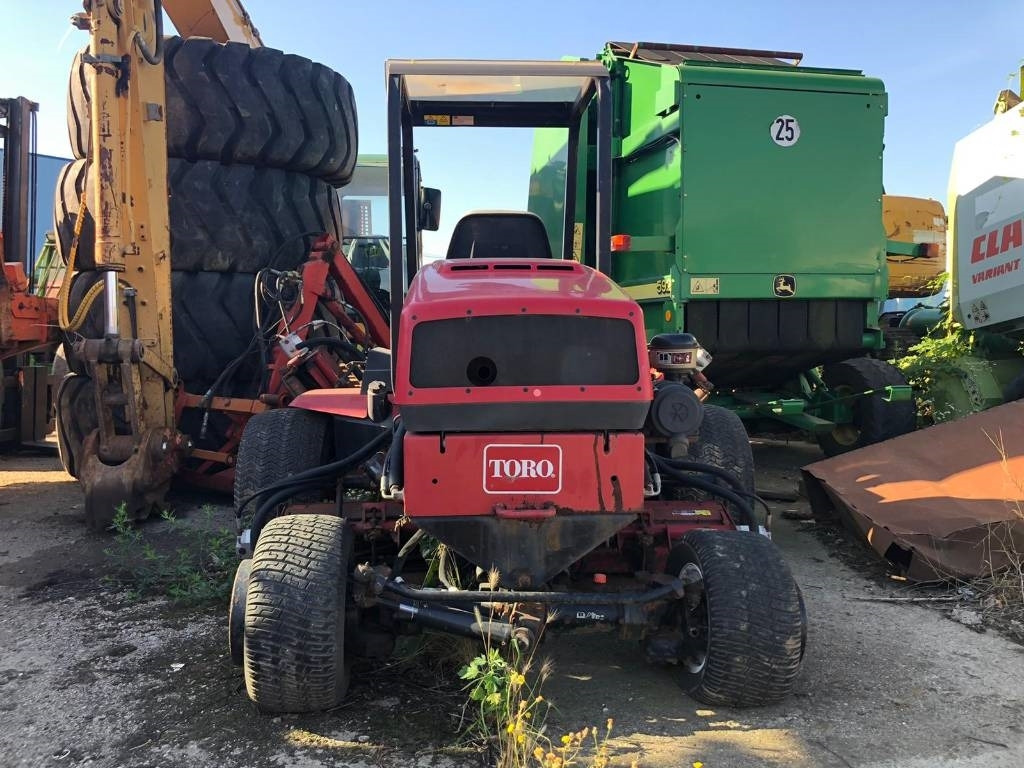 Toro REELMASTER 5500D - Baštenska kosačica: slika 2 Toro REELMASTER 5500D - Baštenska kosačica: slika 2