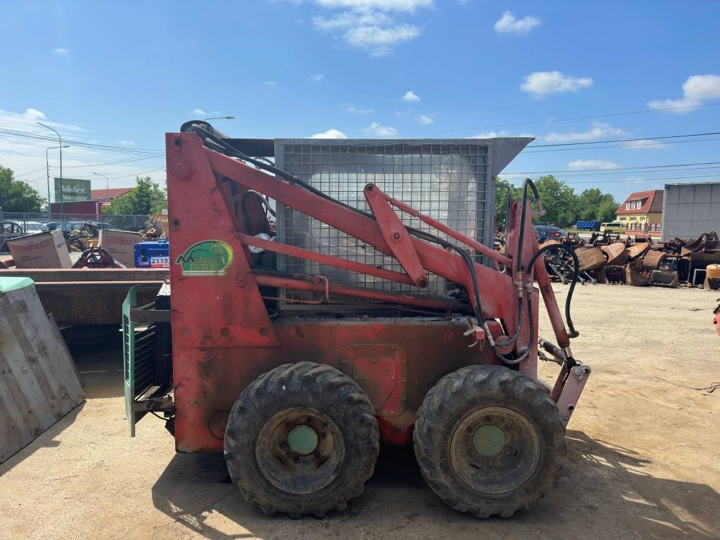 Unirak 600 - Mini utovarivač: slika 5 Unirak 600 - Mini utovarivač: slika 5