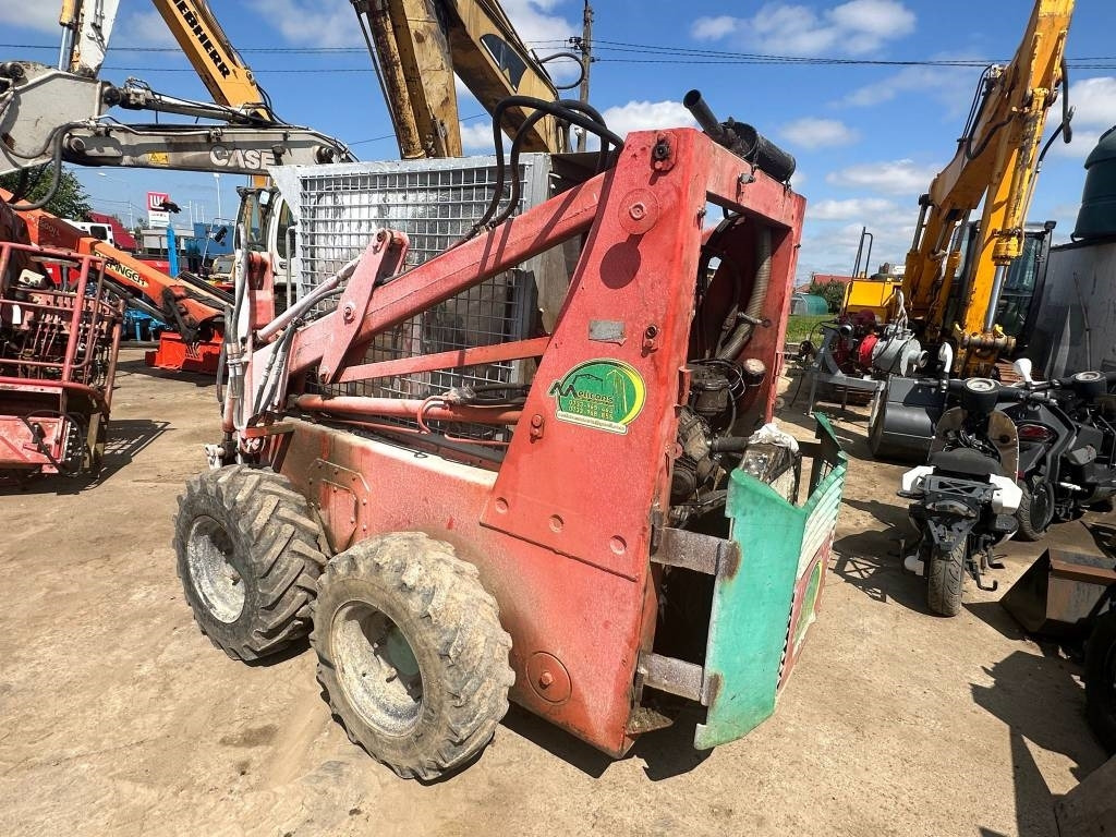 Unirak 600 - Mini utovarivač: slika 3 Unirak 600 - Mini utovarivač: slika 3