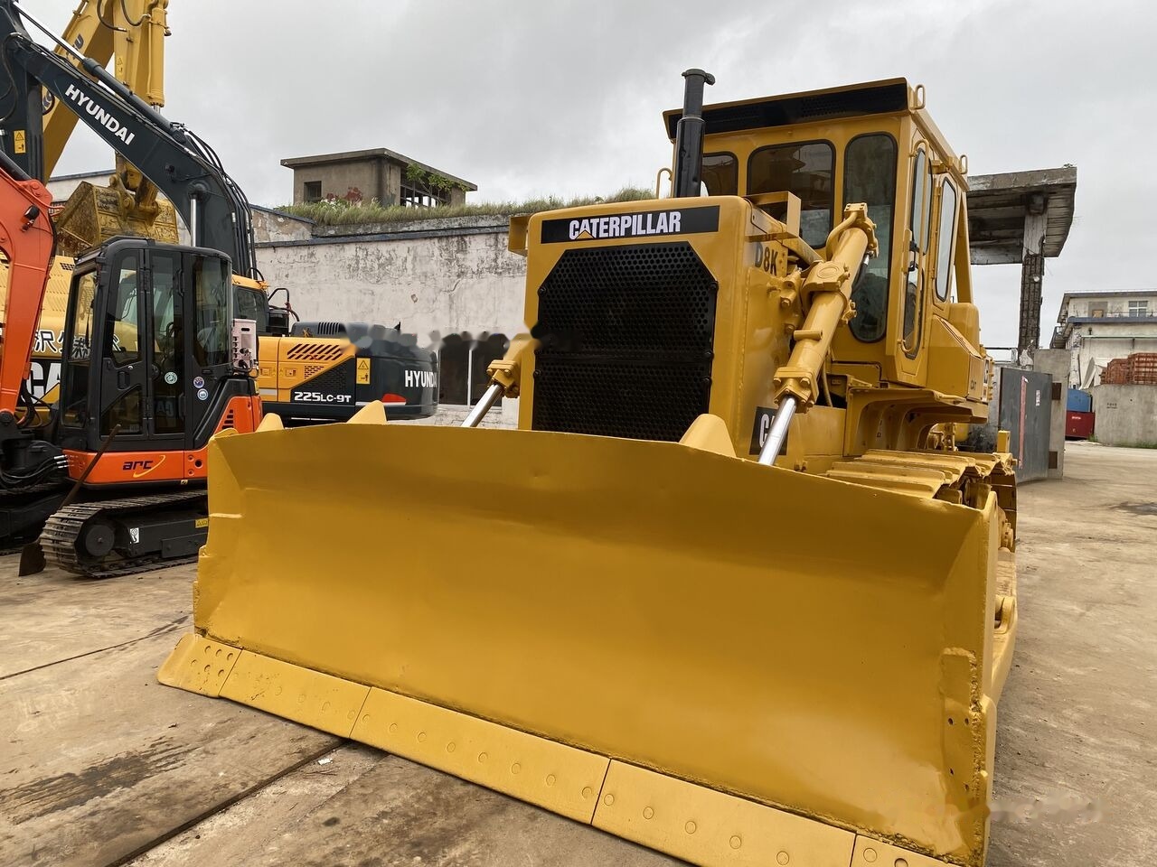 Caterpillar D8K - Buldožer: slika 2 Caterpillar D8K - Buldožer: slika 2