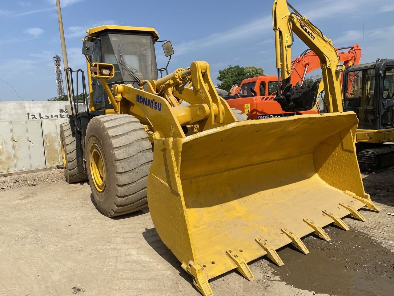 Komatsu WA470-3 - Utovarivač točkaš: slika 2 Komatsu WA470-3 - Utovarivač točkaš: slika 2