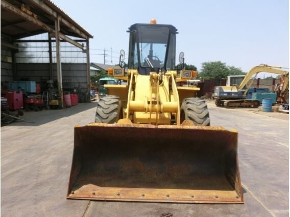 Komatsu wa100-1 - Utovarivač točkaš: slika 4 Komatsu wa100-1 - Utovarivač točkaš: slika 4