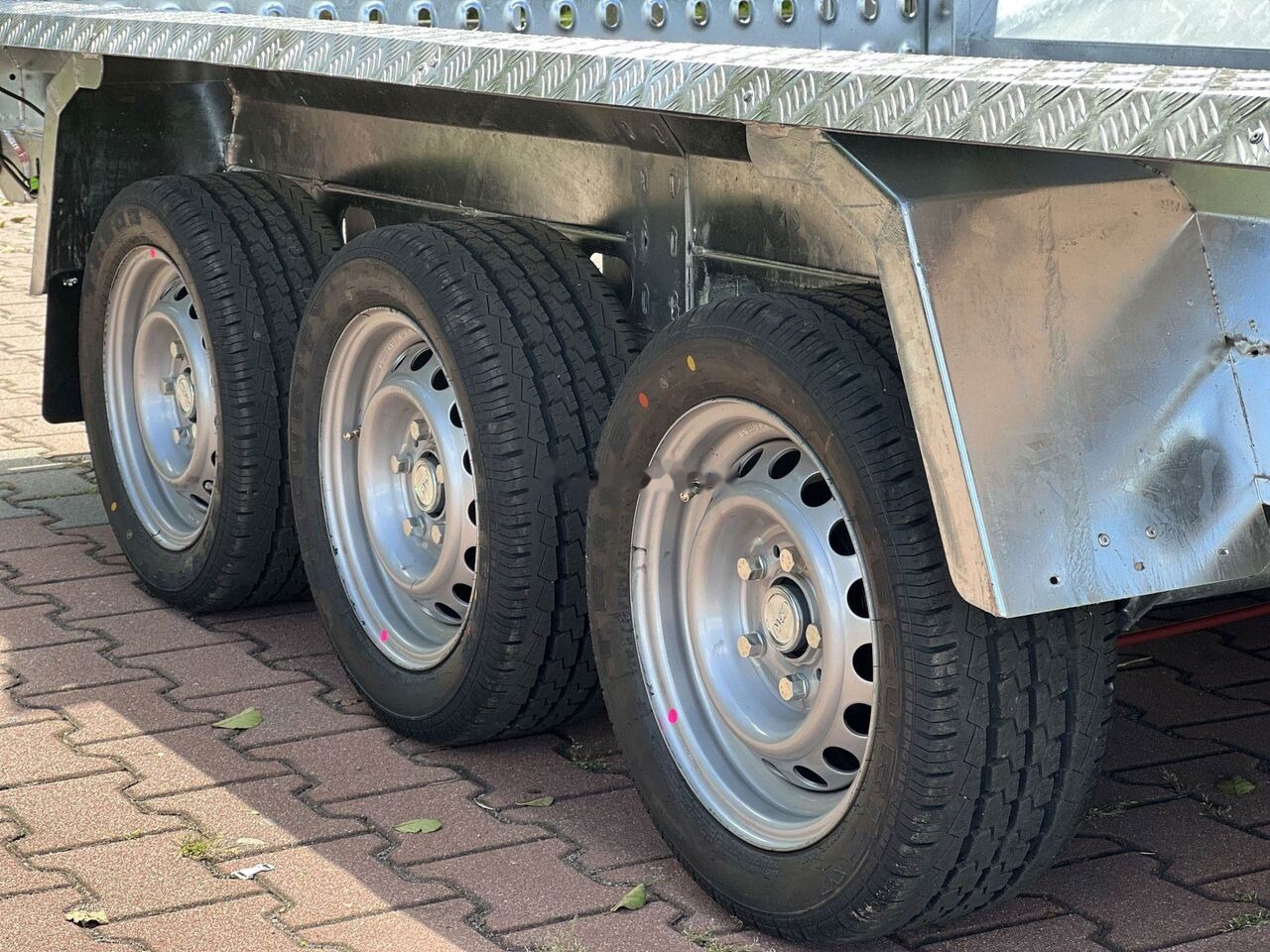 Wiola Pod sprzęt budowlany B3540 MAXX 3500kg - Prikolica za prevoz radnih mašina: slika 2 Wiola Pod sprzęt budowlany B3540 MAXX 3500kg - Prikolica za prevoz radnih mašina: slika 2