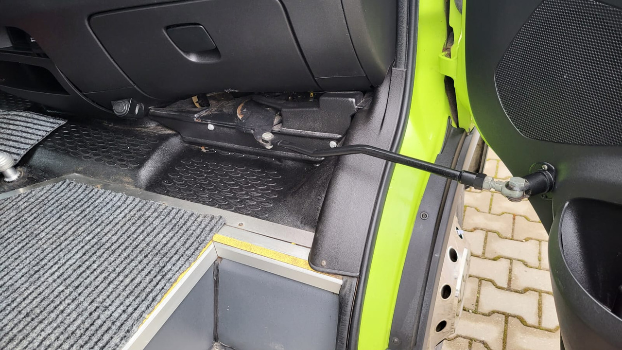 Lizing Iveco Daily 24 places + 4 standing Iveco Daily 24 places + 4 standing: slika 14