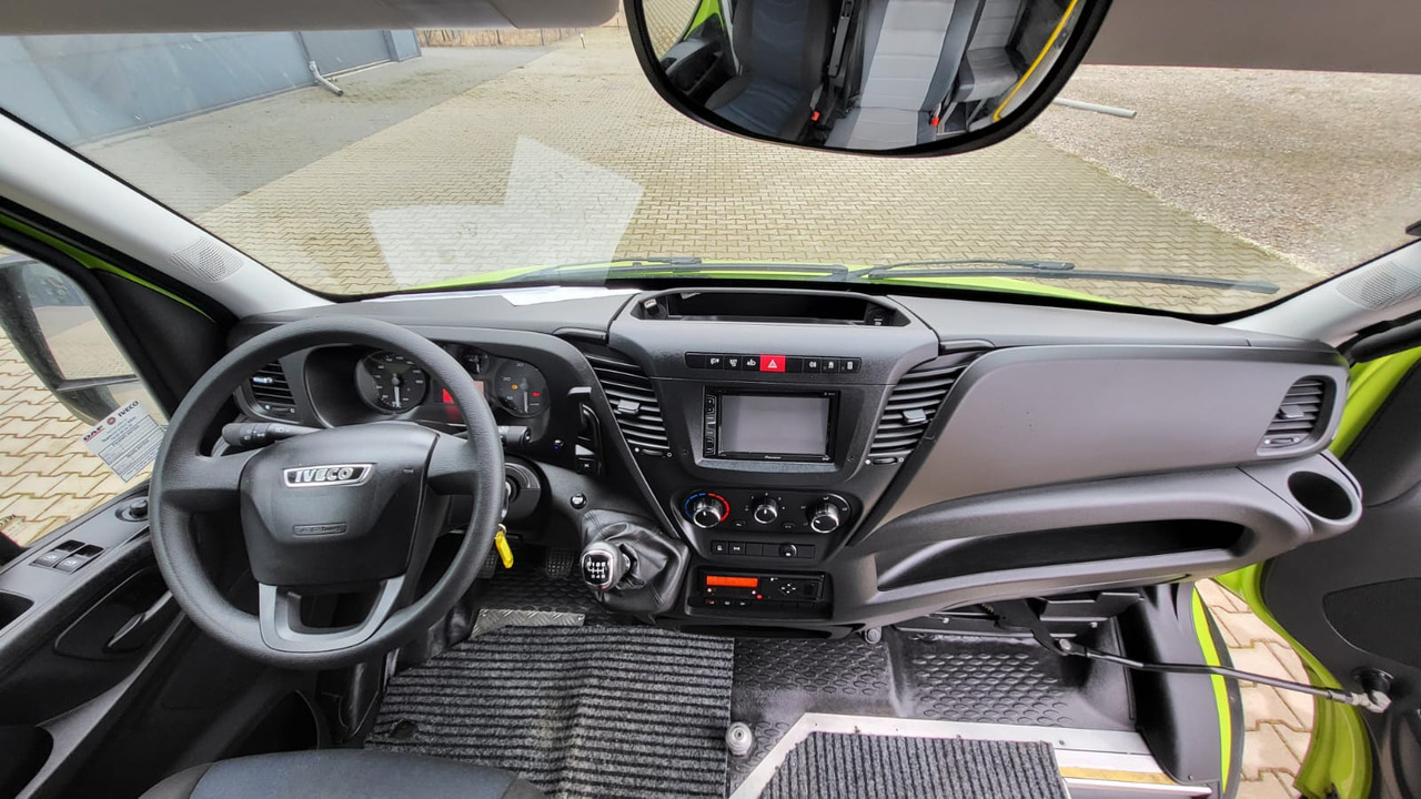 Lizing Iveco Daily 24 places + 4 standing Iveco Daily 24 places + 4 standing: slika 8