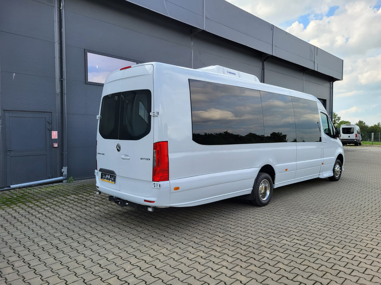 Mercedes-Benz Sprinter 517 CDI LONG 24 places + 4 standing - Prigradski autobus: slika 4 Mercedes-Benz Sprinter 517 CDI LONG 24 places + 4 standing - Prigradski autobus: slika 4
