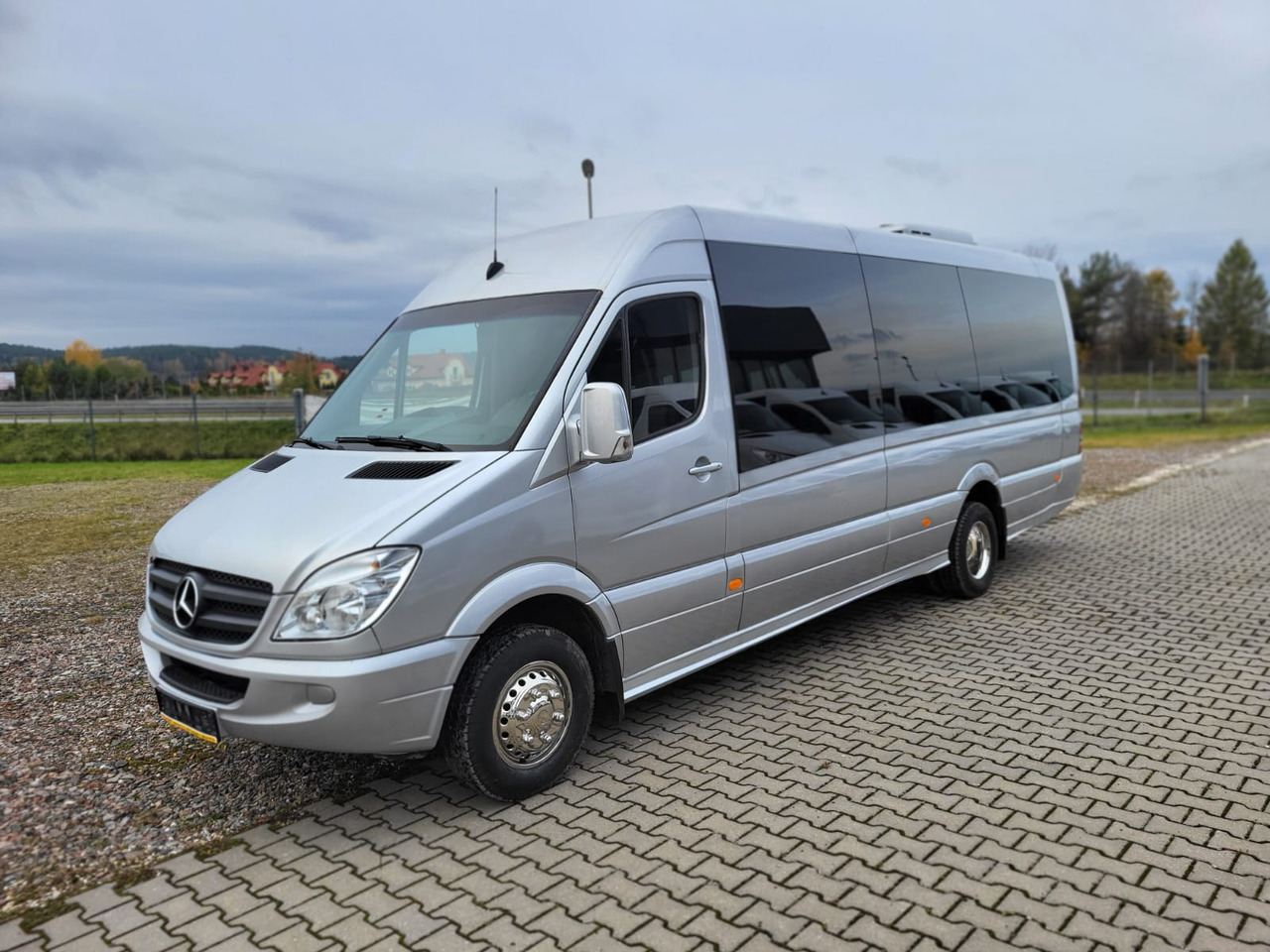 Mercedes-Benz Sprinter 519 CDI 24 places + 4 standing - Prigradski autobus: slika 1 Mercedes-Benz Sprinter 519 CDI 24 places + 4 standing - Prigradski autobus: slika 1