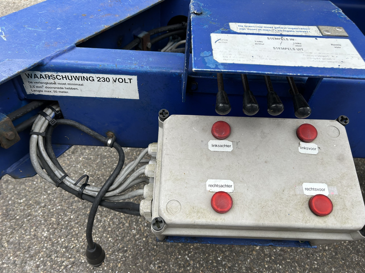 Custers R20EHS R20 2005 trailer mounted platform R20 - Prikolična radna platforma: slika 4 Custers R20EHS R20 2005 trailer mounted platform R20 - Prikolična radna platforma: slika 4