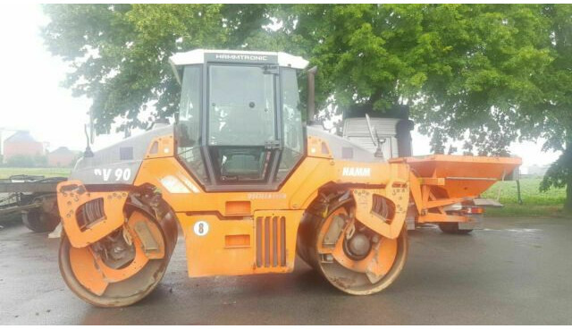 Hamm DV90 VO mit Streuer Klima Deutsche Maschine - Valjak za puteve: slika 5 Hamm DV90 VO mit Streuer Klima Deutsche Maschine - Valjak za puteve: slika 5