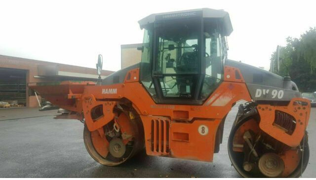 Hamm DV90 VO mit Streuer Klima German Maschine - Valjak za puteve: slika 3 Hamm DV90 VO mit Streuer Klima German Maschine - Valjak za puteve: slika 3