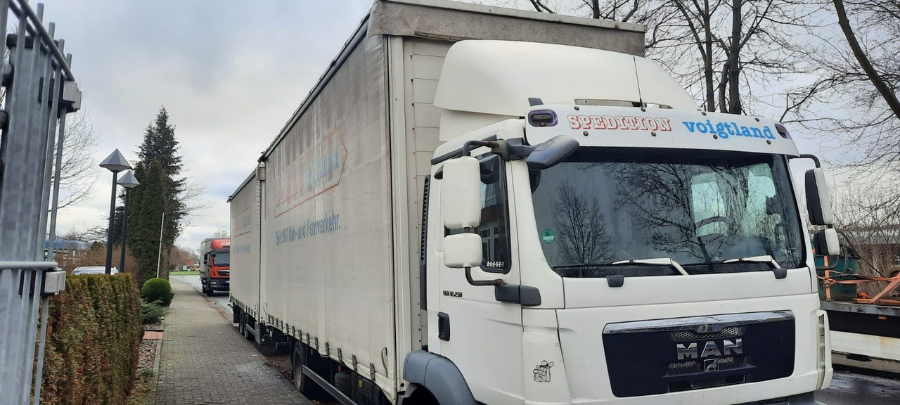 MAN 12.250 TGM Jumbo Mit Anhänger - Kamion sa ceradom, Prikolica sa ceradom: slika 2 MAN 12.250 TGM Jumbo Mit Anhänger - Kamion sa ceradom, Prikolica sa ceradom: slika 2