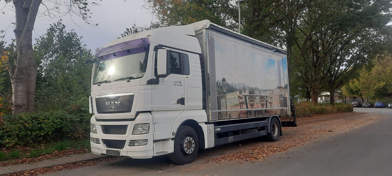 MAN TGX 18.360PS 4x2 G.Haus Kran+Funk - Kamion sa tovarnim sandukom, Kamion sa dizalicom: slika 1 MAN TGX 18.360PS 4x2 G.Haus Kran+Funk - Kamion sa tovarnim sandukom, Kamion sa dizalicom: slika 1